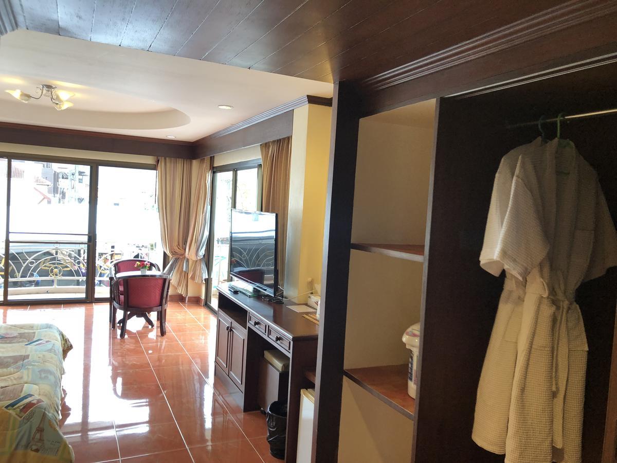 Ban Tyrol Hotel Patong Ngoại thất bức ảnh