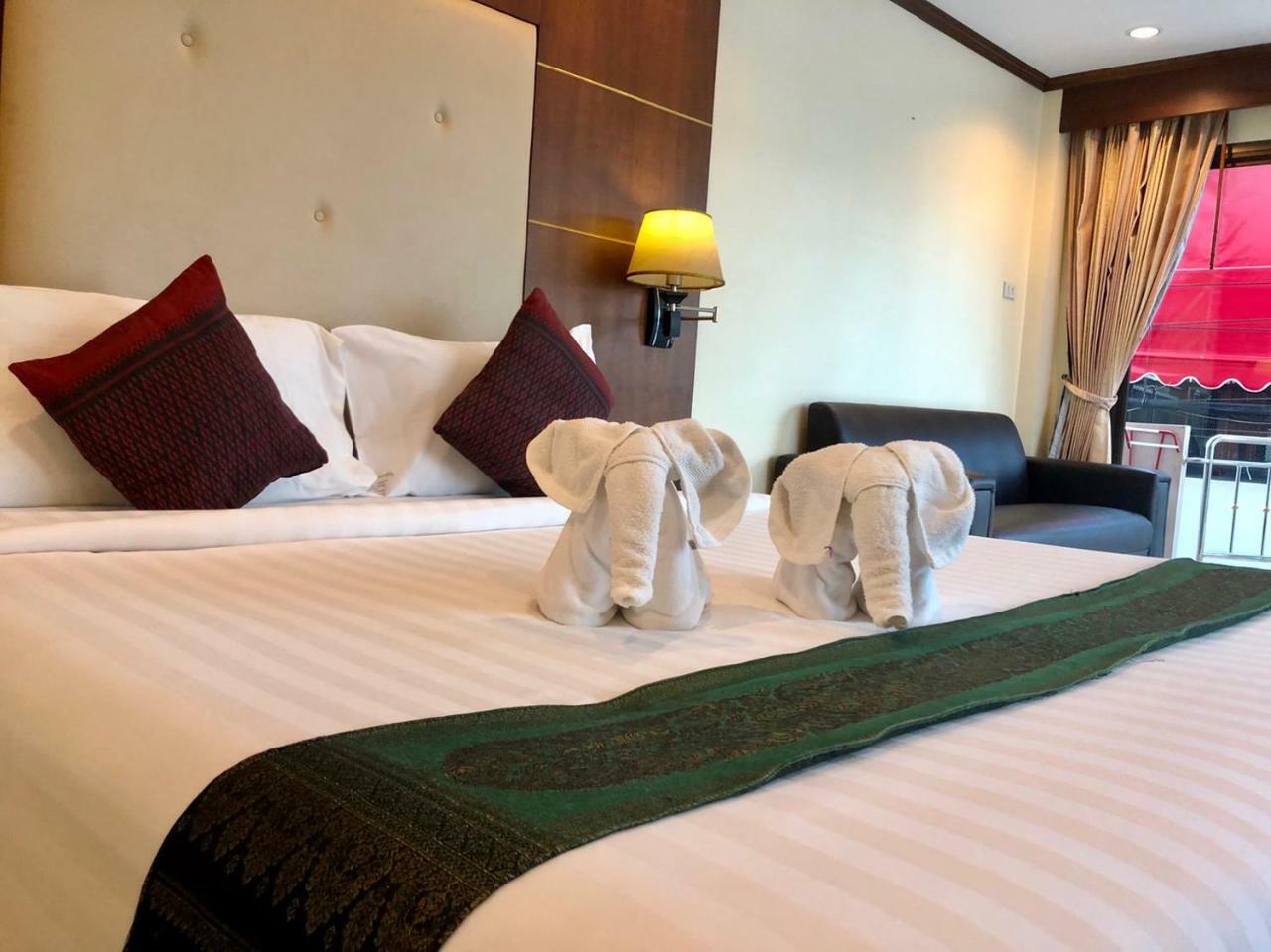 Ban Tyrol Hotel Patong Ngoại thất bức ảnh