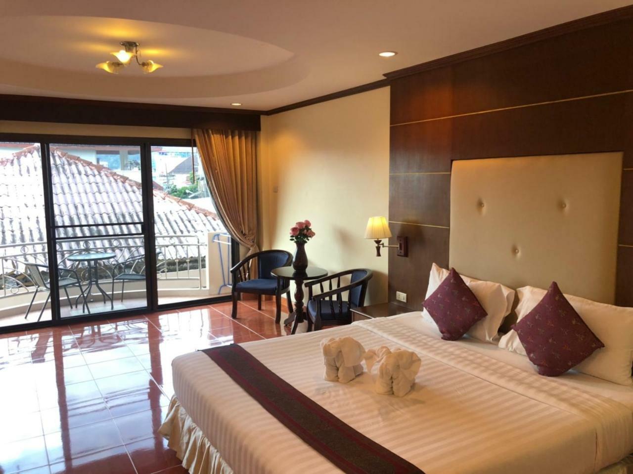 Ban Tyrol Hotel Patong Ngoại thất bức ảnh