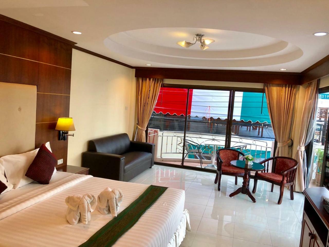 Ban Tyrol Hotel Patong Ngoại thất bức ảnh
